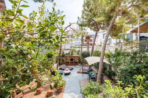 3 bedroom Apartment with private garden on top location Sitges centre beach