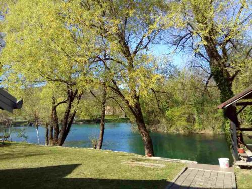  Kuca Delić -  Room  picture :   Shower    TV    Air conditioning                           