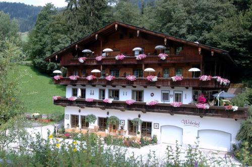Afbeelding uit fotogalerij van Weiherhof - sleep, eat & smile in Alpbach