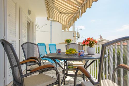 En balkon eller terrasse på Apartments Klasan