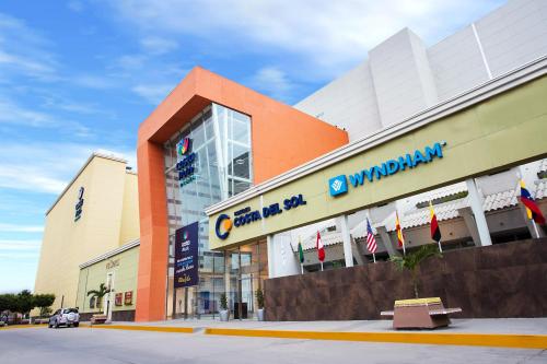 Gallery image of Wyndham Costa del Sol Tumbes in Tumbes