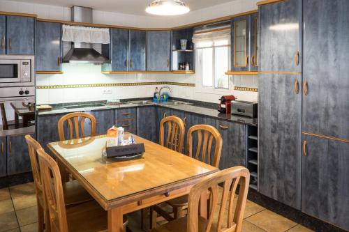 AMAZING DUPLEX 3 bedrooms GOOD WIFI with terrace & BBQ