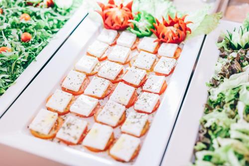 Mad på lejlighedshotellet eller i nærheden