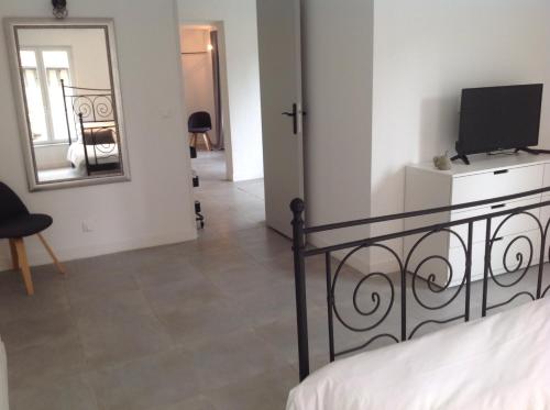 Gallery image of B&B Le Fond de la Cour in Honfleur