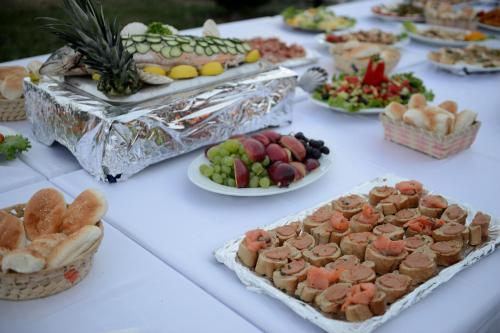 Mad på hotellet eller i nærheden