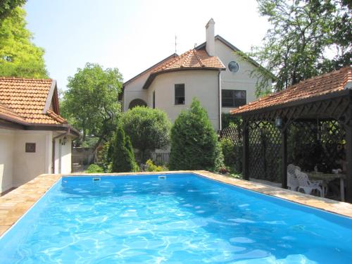 House on Liverpulskiy lane