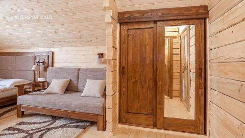 Ruang duduk di Chalet Hutsulyandiya