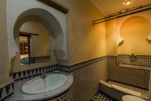 Koupelna v ubytování Riad Damia Suite &Spa