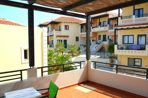 Balkoni atau teres di Aloni Suites