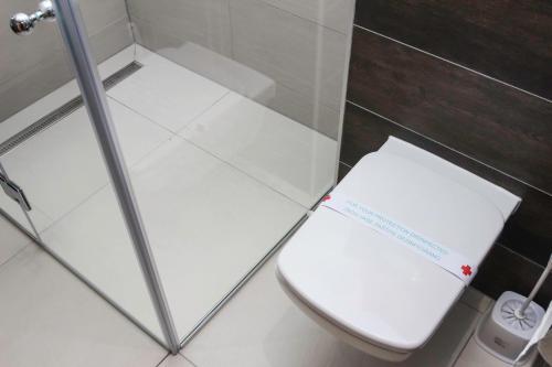 Un baño de Apartments Oeneus