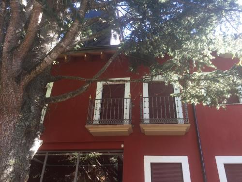 Το κτήριο όπου στεγάζεται  το διαμέρισμα