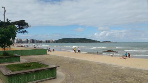 Afbeelding uit fotogalerij van Praia do morro com Wi-Fi in Guarapari