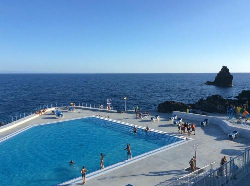 A piscina localizada em Casa do Cavacas ou nos arredores