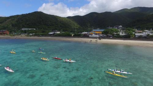 ゲストハウスの近くで見られる自然の景観
