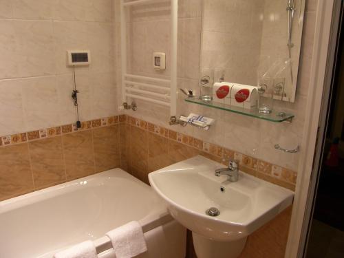 Koupelna v ubytování Meridian Hotel Bolyarski