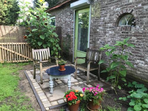 Taman di luar B&B van Beijden
