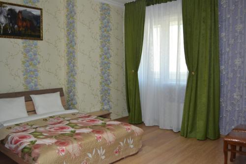 Katil atau katil-katil dalam bilik di Hotel Alash