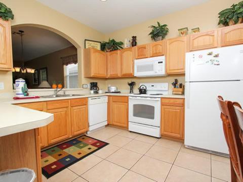 7718 Teascone Blvd – Photos 4
