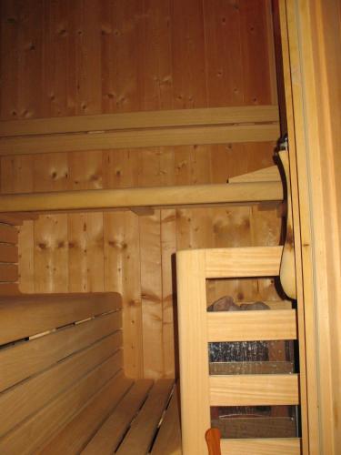 an inside view of a sauna at BioAgriturismo Vegan Campo di Cielo in Cesiomaggiore
