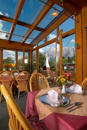 Gallery image of Hotel Bergland in Lermoos