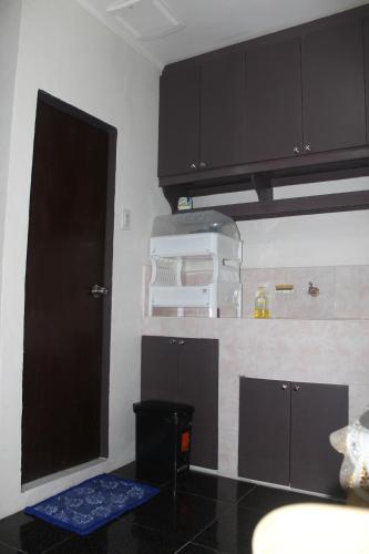 Kuchyň nebo kuchyňský kout v ubytování RV Transient