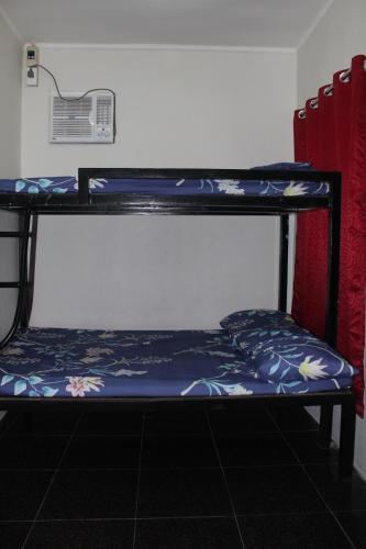 Postel nebo postele na pokoji v ubytování RV Transient