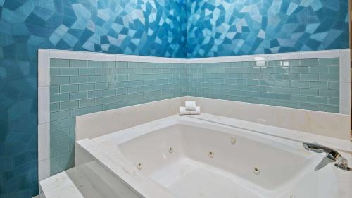 Kupatilo u objektu Best Western Plus Houston Atascocita Inn & Suites