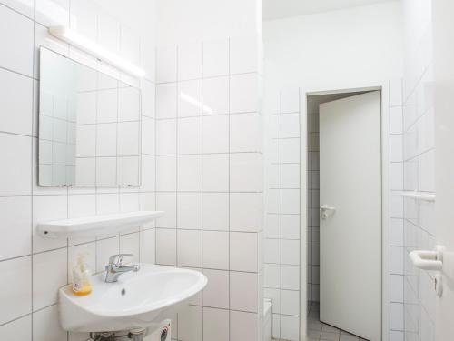 Koupelna v ubytování Spacious and modern furnished apartment for 10 guests