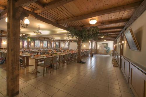 Restoran ili drugo mesto za obedovanje u objektu Jeddinger Hof Land- und Seminarhotel