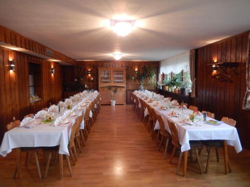 Restoran ili drugo mesto za obedovanje u objektu Hotel Landgasthof zum Pflug