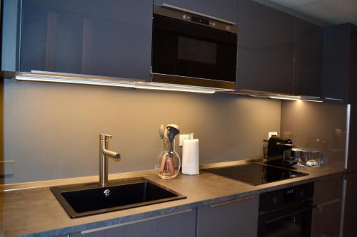 A kitchen or kitchenette at Carducci 2 - Charming & Cozy Apartment
