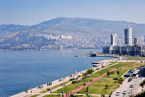 Blick auf Izmir Palas Hotel aus der Vogelperspektive