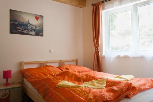 En eller flere senge i et værelse på Haus Bierherr