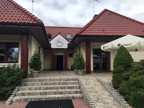 Το κτήριο όπου στεγάζεται  το πανδοχείο
