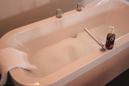 Bilik mandi di Cour 8 Lofts
