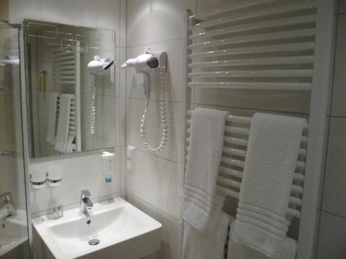 Ein Badezimmer in der Unterkunft Hotel Kaiserhof