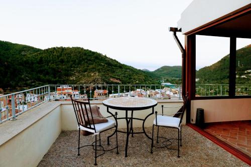 Pemandangan gunung umum atau pemandangan gunung yang diambil dari the country house