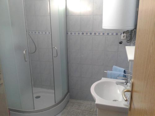 Ένα μπάνιο στο Apartments Marko