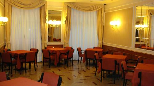 Restaurace v ubytování Albergo Corona