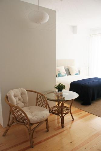 Charming Estoril Apt Beach 5 Min Walk