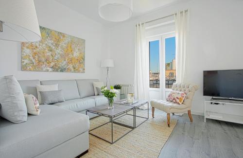 Genteel Home Reina Sofía, Madrid – Updated 2022 Prices