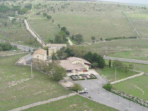 an aerial view of a house in a field at Antica Stazione in Chiaramonte Gulfi