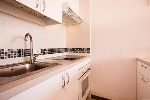 Apartment Avenida de Los Pueblos 16