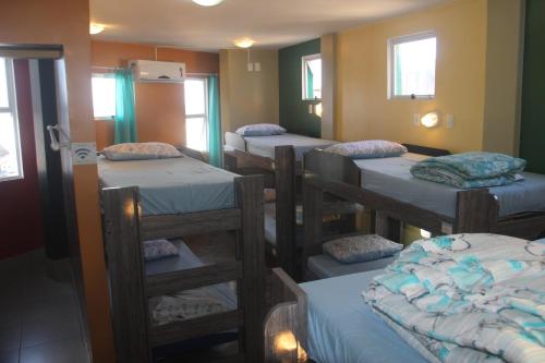 Двох'ярусне ліжко або двоярусні ліжка в номері Hostel Yes Brasil