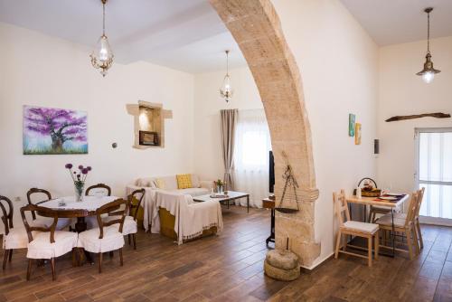 Posezení v ubytování Casa Ermioni Stone House