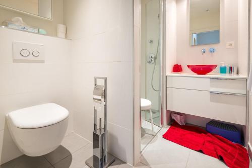 Bilik mandi di Chambre d'hôtes La Merciere