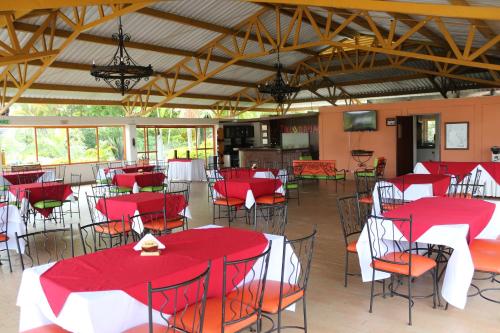 Restaurant o iba pang lugar na makakainan sa Hotel Campestre Tacurrumbi