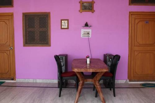 Gambar di galeri bagi Prem Home Stay di Khajurāho