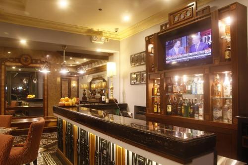 Lounge nebo bar v ubytování Herald Suites Polaris