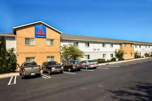 Studio 6-East Brunswick, NJ - NYC Area in Edison